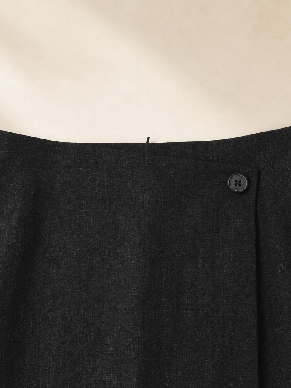 Calvin Klein Black Linen Blend Wrap Mini Skirt Size 4 NWT - Picture 3 of 7